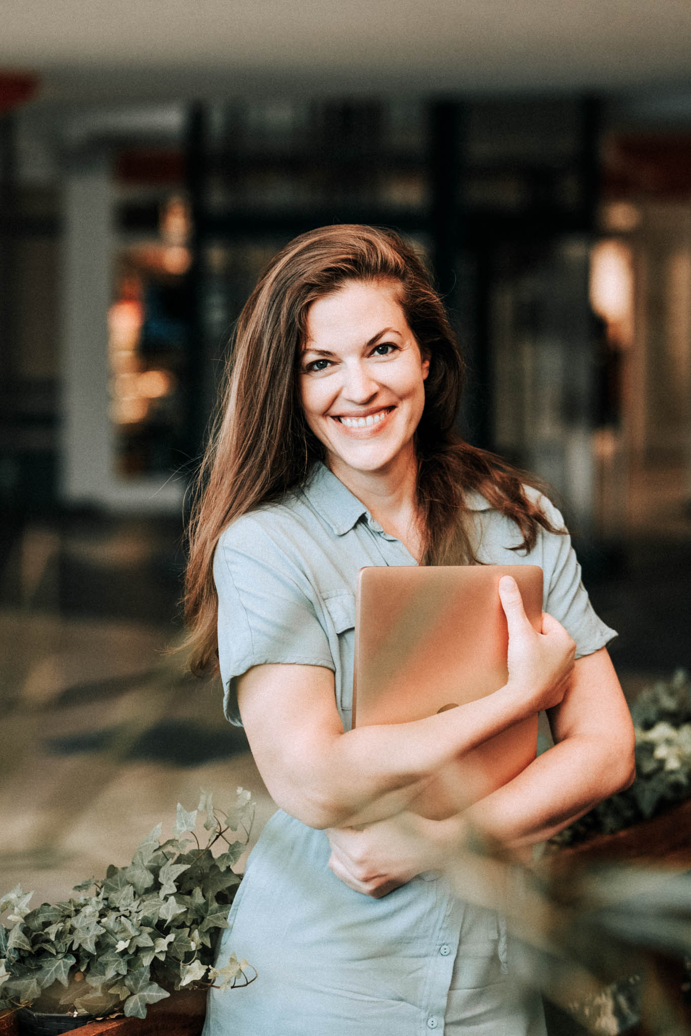 Před kavárnou s PC colour